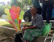 Sepeda Motor Roda Tiga Untuk Pak Subari - 299